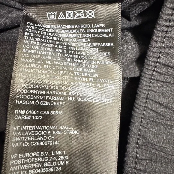 The North Face Class V Pathfinder Shorts Womens Size S Black 4 Inch - Picture 11 of 11